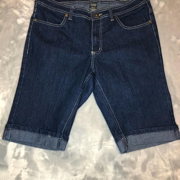 Ashley Steward Bermuda Blue Denim Cuffed Shorts Size 12 - Picture 8 of 8